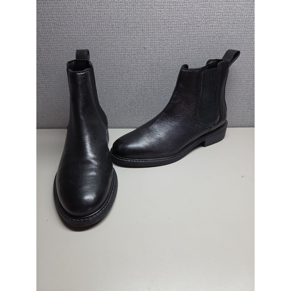 Clarks Women's Cologne Arlo 2 Black Leather Size 6.5 M Chelsea Pull On Casual